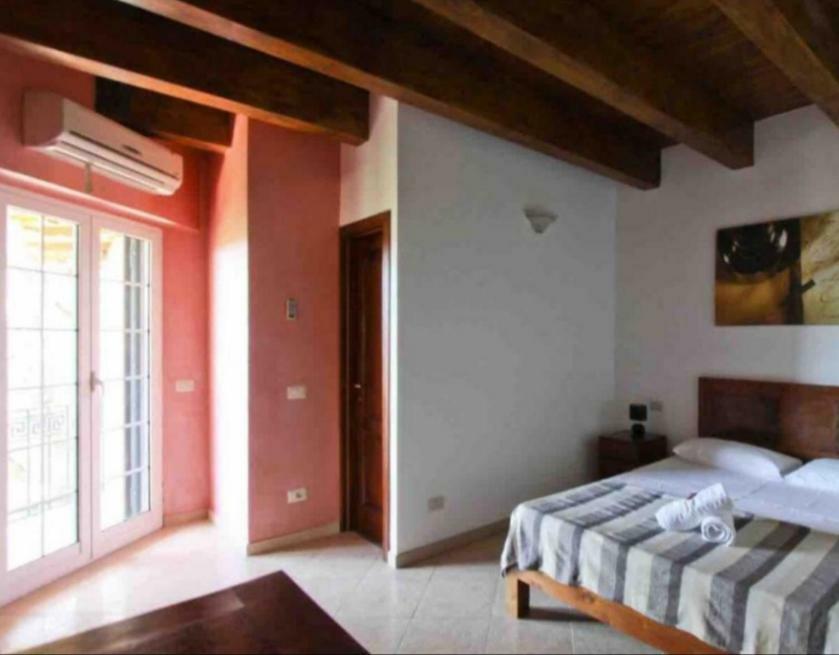 Dal Centurione Apartment โรม ภายนอก รูปภาพ